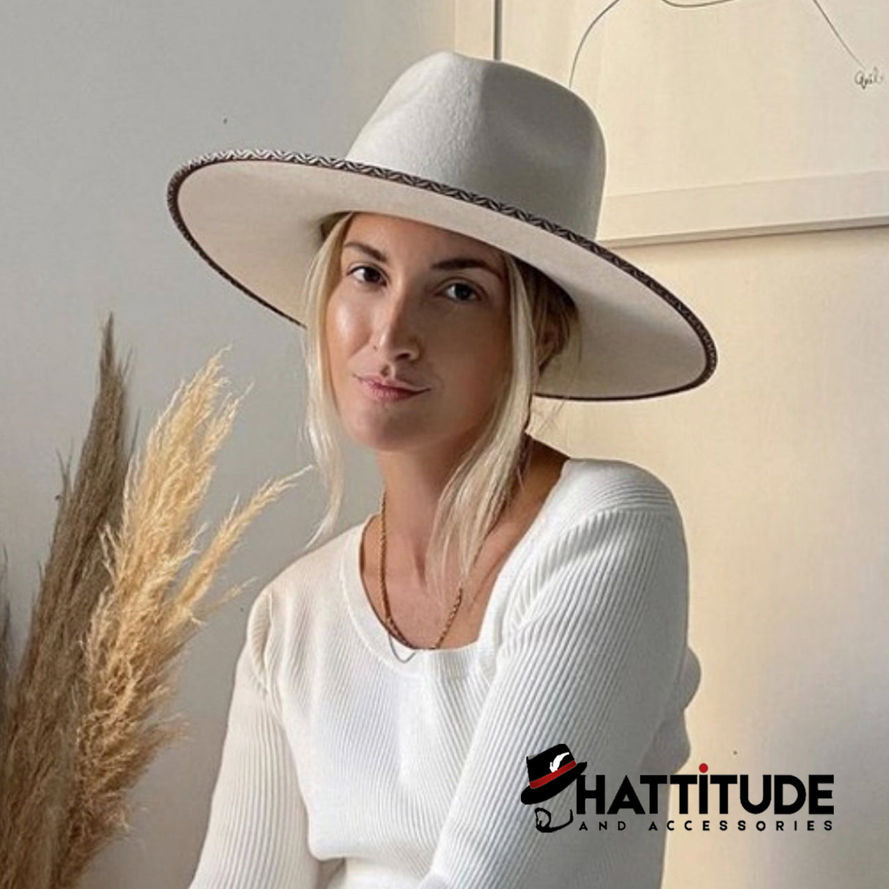Stand Out - Hattitude